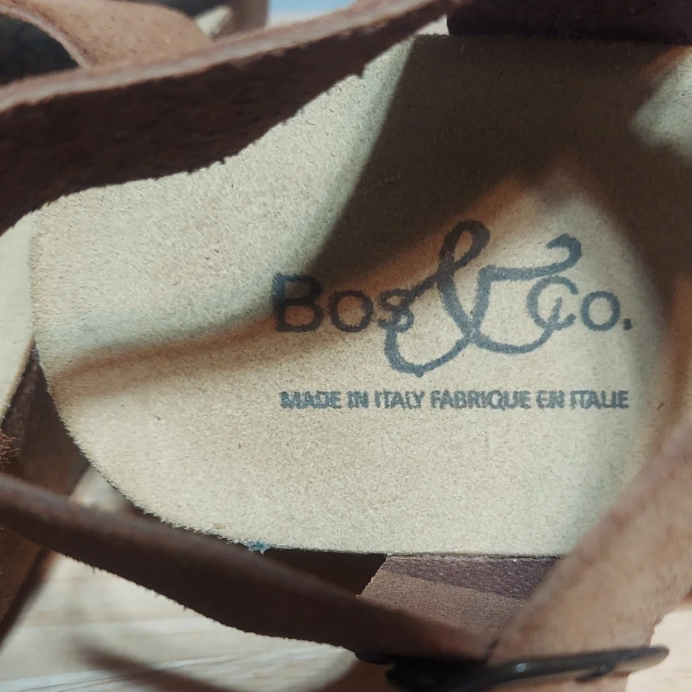 NWOT Bos. & Co. Italian Brown Suede Laser-Cut Floral Wedge Sandals Size 39 / 9